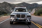 BMWの最上級SAV「X7」が最新のラグジュアリーデザインを纏って日本上陸