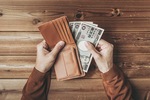 財布の中の現金は、なぜ増えたのか