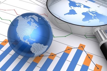 世界経済の成長率は低下も、中期的な買い場を探る段階に