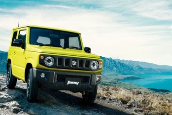 スズキの4輪駆動車のジムニー・ジムニー シエラが仕様変更で燃費性能向上