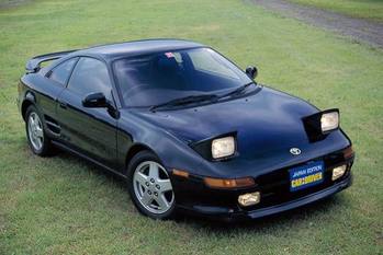 「名車購入ミニガイド付き」圧倒的なトラクション性能！トヨタMR2は本格ミッドシップとして魅力を発散