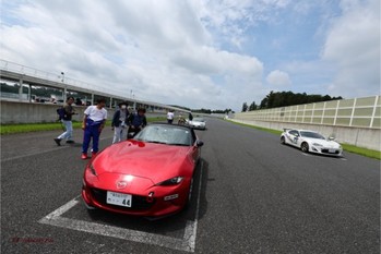 レーシングスーツ不要のレース!? 誰もがモータースポーツを気軽に楽しめる「マス耐」参戦記