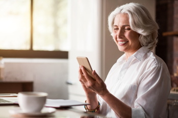 シニアのスマホ事情