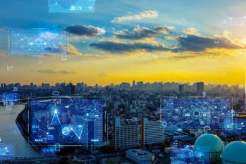 鉱工業生産は減少基調、日経平均株価は横ばいで推移