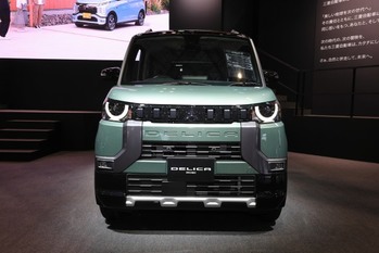 三菱自動車のアクティブな新型軽スーパーハイトワゴン「デリカミニ」が初公開。予約注文の受付も開始