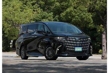 7月販売首位はN-BOX。軽を含む新車販売台数が今年初の前年割れ！（25年7月の軽を含む全乗用車 国内販売登録ランキングTOP20とブランド別販売台数 ）