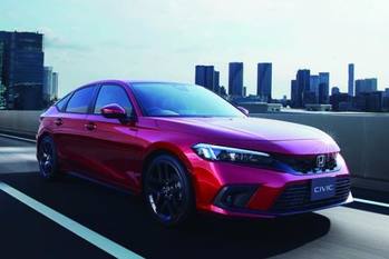爽快シビックを謳う新型ホンダ・シビックが日本デビュー。ボディタイプはハッチバックのみの設定