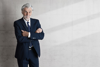 まずはビジネスオーナーを目指せ 億を稼げる人の「働き方」