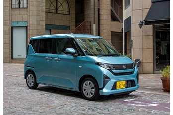 ダイハツ ムーヴ