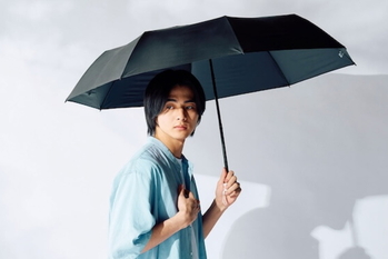 通期予想を超える増益でも慎重姿勢　ムーンバットの中間決算は洋傘が牽引役