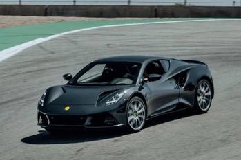 ロータスの新世代スポーツカー・シリーズ「エミーラ」日本で発売決定！