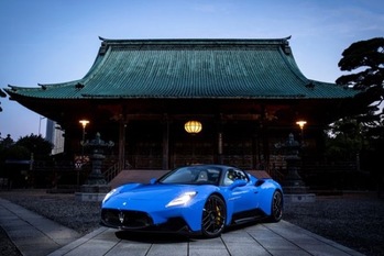 マセラティの新世代スーパースポーツ「MC20」がついに日本でのデリバリーを開始