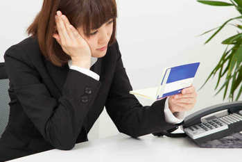 初任給,,お金が ない,カードローン