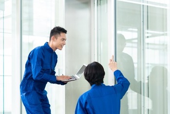 マンション経営におけるエレベーターの維持費を紹介。費用を抑える方法とは