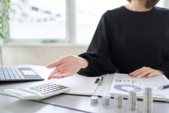 年収600万円で不動産投資は始められる？ 融資目安や物件の種類も解説