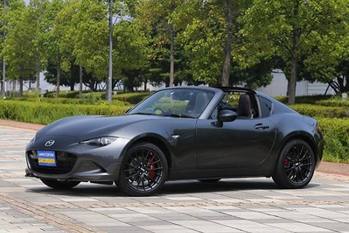 マツダ・ロードスターはスポーツカーの理想形