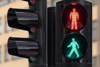 経済データは複雑で混乱したシグナルを発している