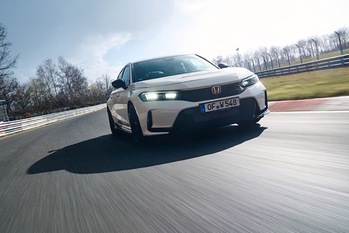 【最新モデル評価】最新シビック・タイプRはFF世界最速の称号を獲得。「赤バッジ」は速いホンダの象徴である！