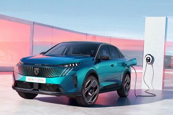 単一ブランドで10万台超えはVWが達成。ブランド別2位はトヨタが占める