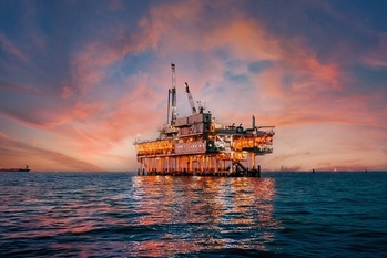 米国債利回りの上昇、原油価格の下落、FRBのタカ派的発言