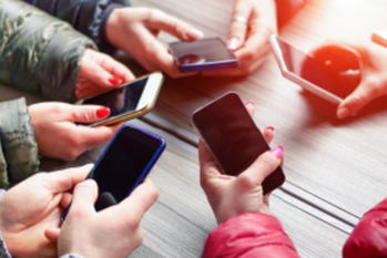 メインで利用しているスマートフォン