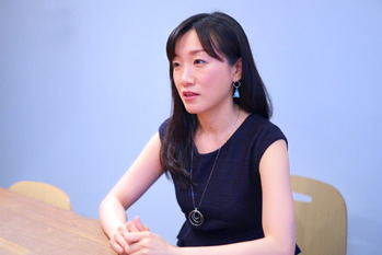 崔真淑　アイキャッチ　欧米