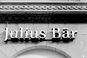 プライベートバンク