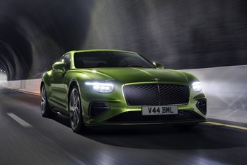 プラグインハイブリッドモデルに進化した新型ベントレー・コンチネンタルGTスピードがワールドプレミア。日本への導入も決定