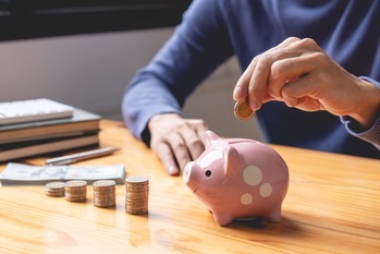 資産10億円で利息生活はできる？利回り別のシミュレーション結果をご紹介