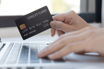 マネックス証券のクレジットカード積立はお得？他社と比較しながら解説！