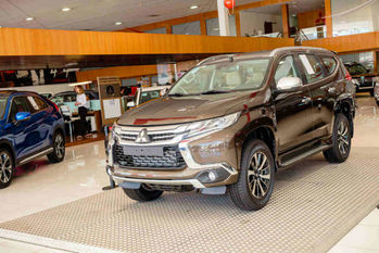 三菱自動車,業績