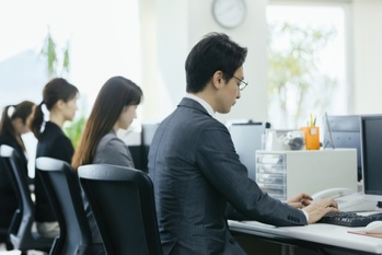 オフィスシーン