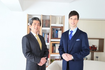 パックン（右）とREDS代表 深谷（REDSより転載）