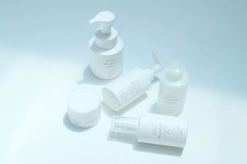 ハウス オブ ローゼ、中間期は赤字幅が拡大　「ママバター」譲受や人件費増が響く