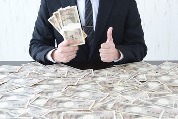 30代で年収1000万円を達成している人の割合は？目指せる職種やおすすめの投資方法を紹介