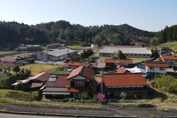 農地付きの広々とした古民家空き家が２５０万円！  昔の風情と田舎での生活を楽しみながら仕事ができます！