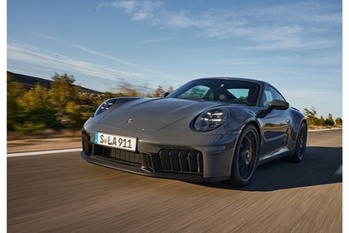 【気になるクルマ_2025】モータースポーツ由来のT-Hybridで進化した「ポルシェ911カレラGTS」を筆頭に「テスラ・モデルY」「メルセデスAMG E53ハイブリッド」をズバリ評価