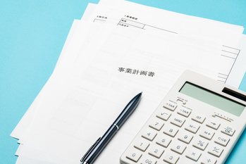 なぜ、赤字や債務超過でも3時間で資金調達できるのか？