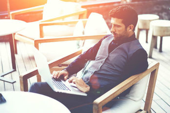 お金持ちと起業家、一般人では「時間」や「税金」に対する考え方がまったく異なる。お金持ちの考え方を学び、自分とどう異なるかを比較してみてはどうだろうか。「お金持ち」とはどんな人たちか？