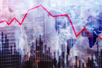 経済危機が促す貿易収支の構造変化