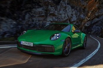 ポルシェ911カレラの軽量バージョン「カレラT」が日本デビュー