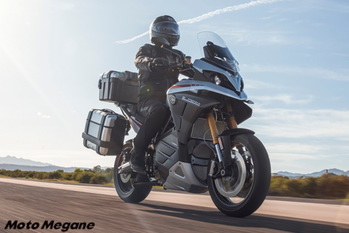 近未来は現実に！ イタリア発、世界最高峰のハイパワー電動バイクが新たな体験を誘う