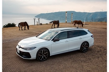 【最新モデル試乗】VWパサートTDIは環境に優しく、パワフルで経済的。走るほどに行動派ユーザーの最適解と実感