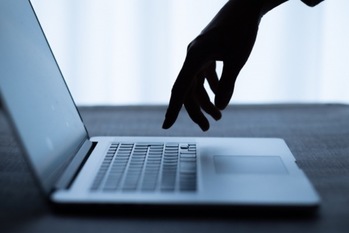 フィッシング被害を防げ！クレカ会社などにDMARC導入を要請