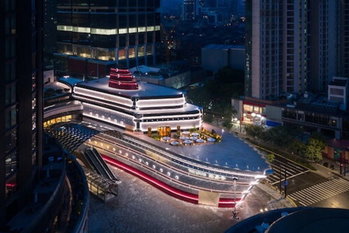 LVMHのグローバル展開を圧迫する３つのリスク　日本市場はインバウンド反動で急落