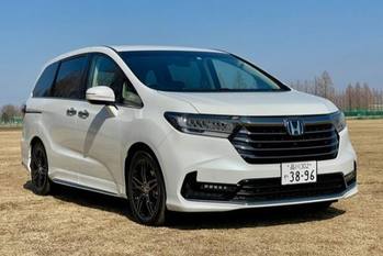 イカツさと端正さのギリギリ境目！ ７年目のマイチェン、オデッセイが絶妙大型メッキグリルを選択したわけ