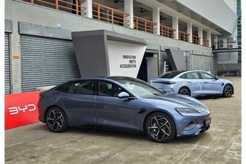 【最新モデル試乗】独自の走りの世界を構築。BEVスポーツ、BYDシールのほとばしるパッションを体感。これは凄いぞ！