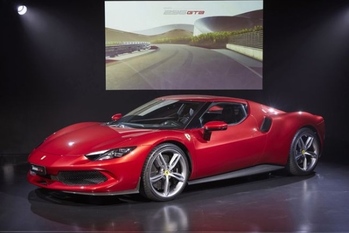 新V6エンジン搭載、PHEVモデルのフェラーリ296GTBが日本上陸