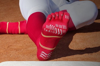 タビオの第１四半期は節約志向の影響で国内は苦戦も、野球用の５本指ソックスに期待がかかる