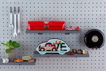 フォルクスワーゲンや宇宙モチーフも、バレンタインにユニークなデザインの個性派チョコを